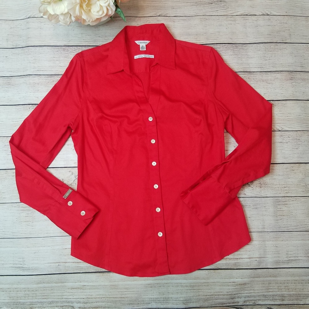 ⬇️$25 Calvin Klein Essential Fit No Iron Red Shirt